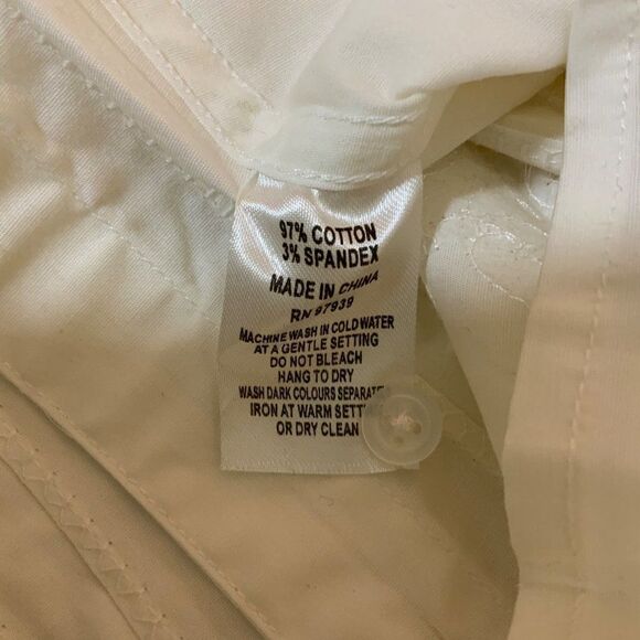 Peck & Peck White Embroidered Button Front Top Size 12 New - Picture 10 of 10